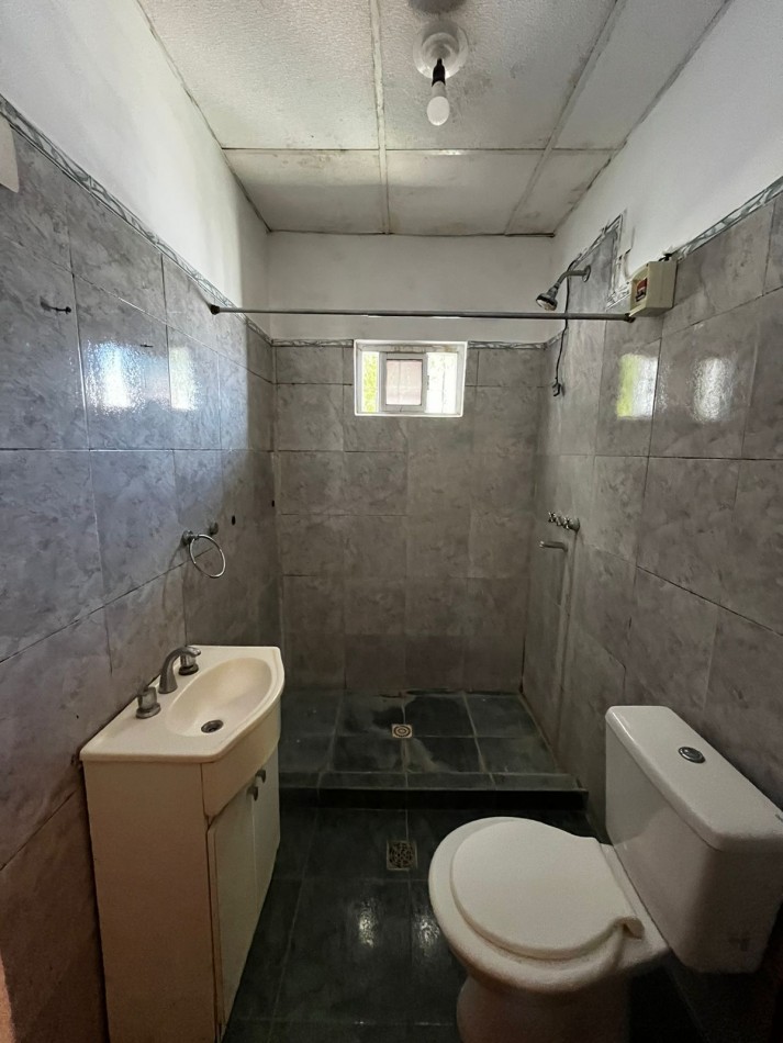 CASA EN VENTA- oportunidad inversion, Colonia avellaneda 