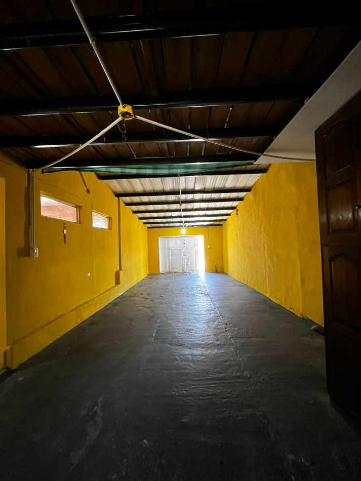 CASA EN VENTA- oportunidad inversion, Colonia avellaneda 