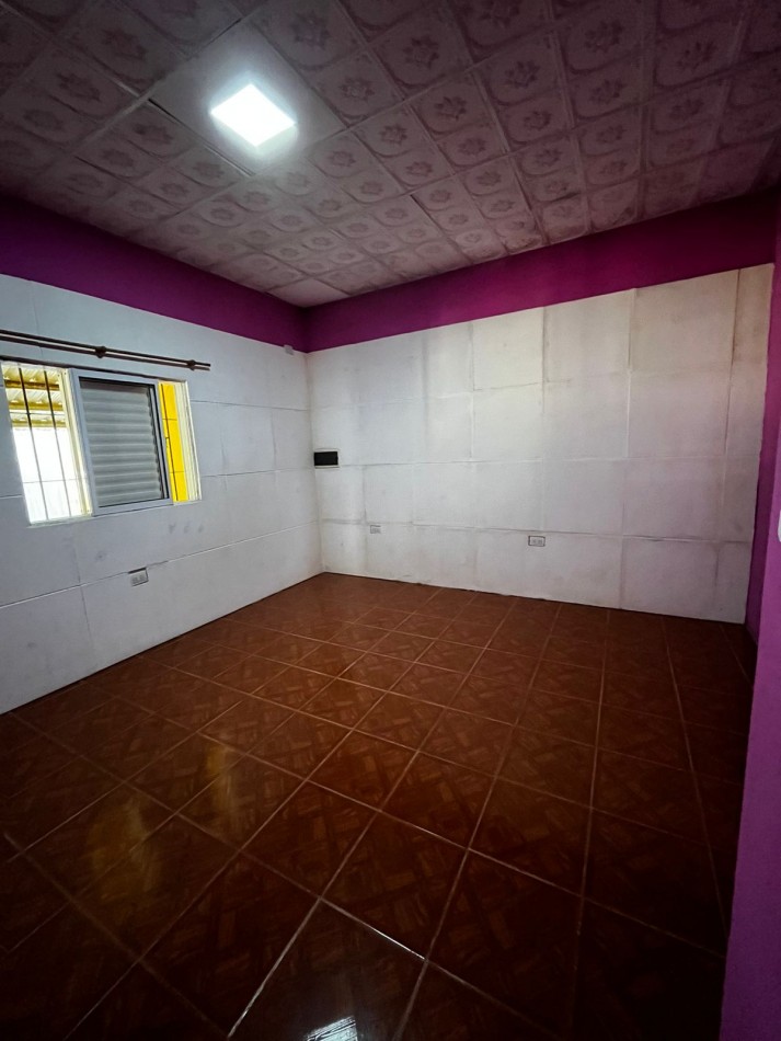 CASA EN VENTA- oportunidad inversion, Colonia avellaneda 