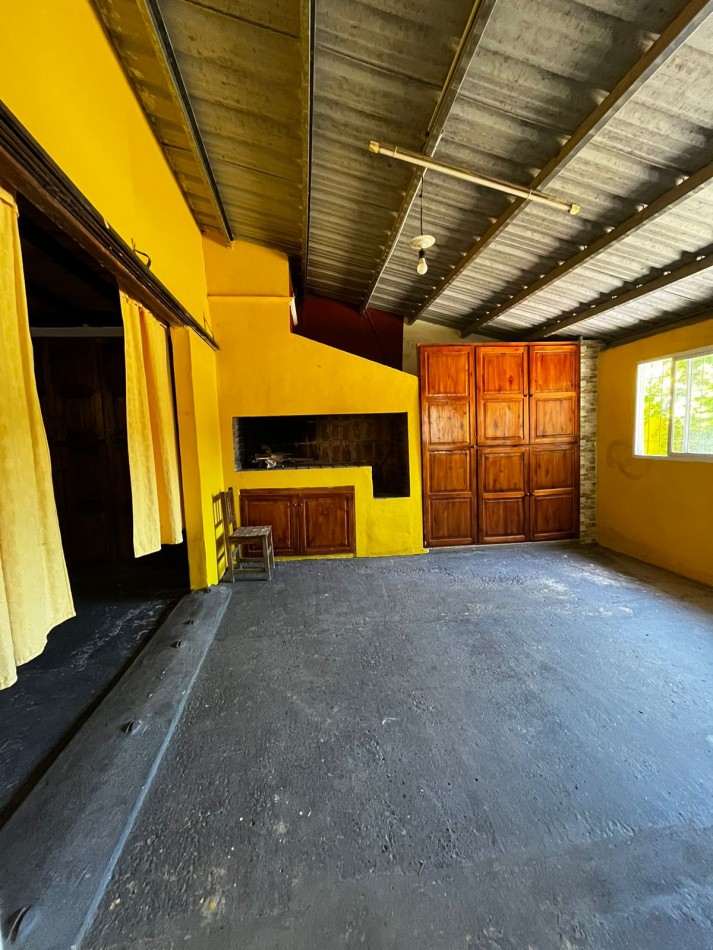 CASA EN VENTA- oportunidad inversion, Colonia avellaneda 