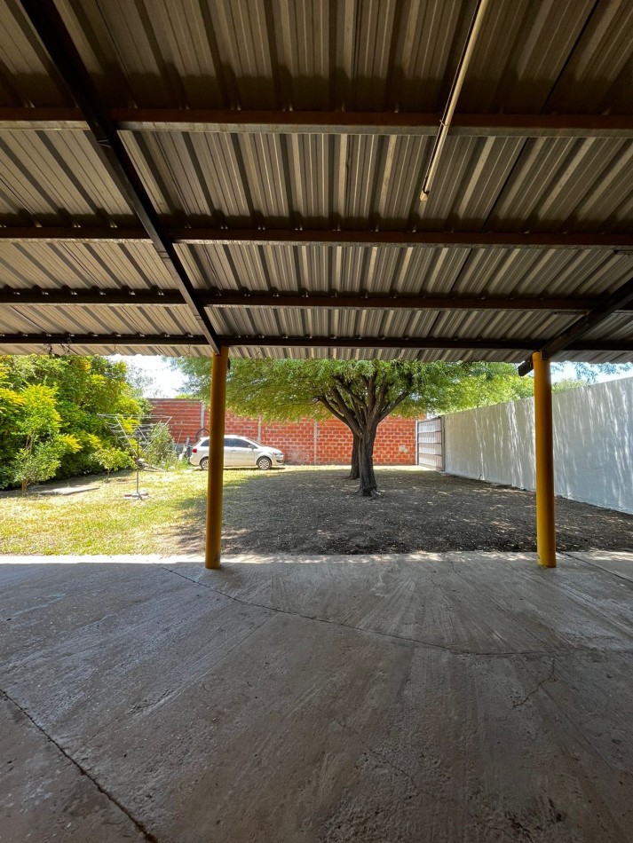 CASA EN VENTA- oportunidad inversion, Colonia avellaneda 
