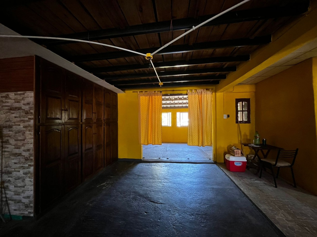 CASA EN VENTA- oportunidad inversion, Colonia avellaneda 