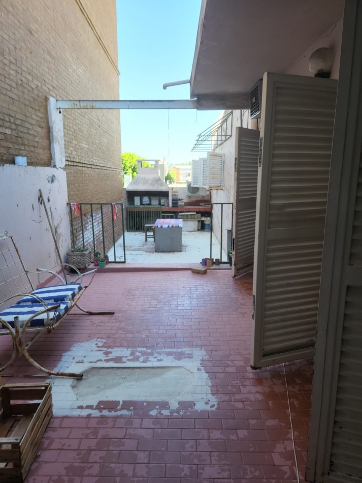 VENTA GRAN PROPIEDAD CALLE NOGOYA
