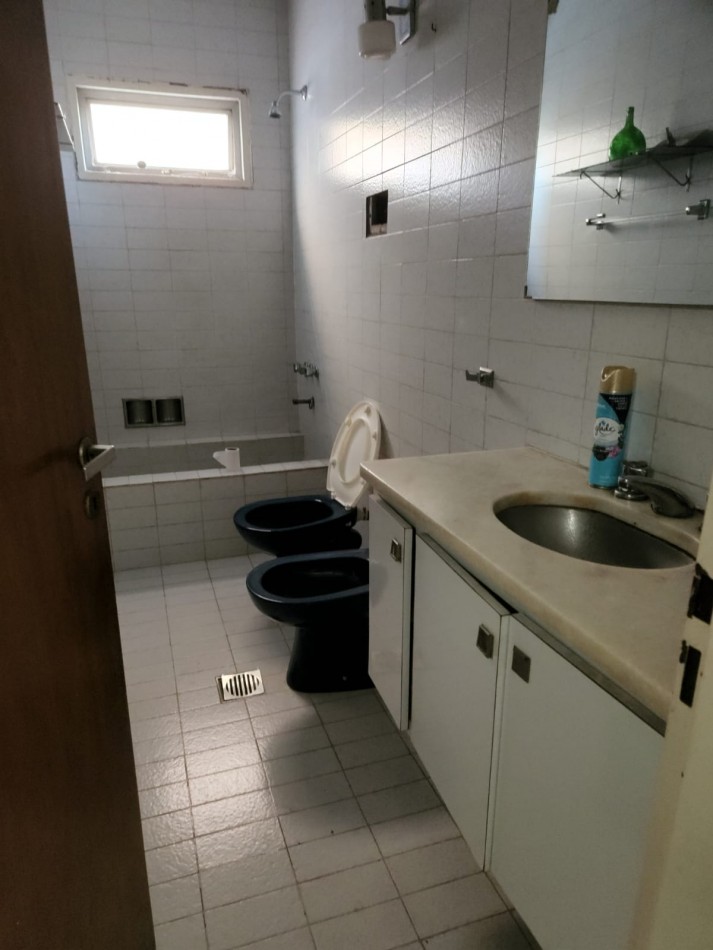 VENTA GRAN PROPIEDAD CALLE NOGOYA