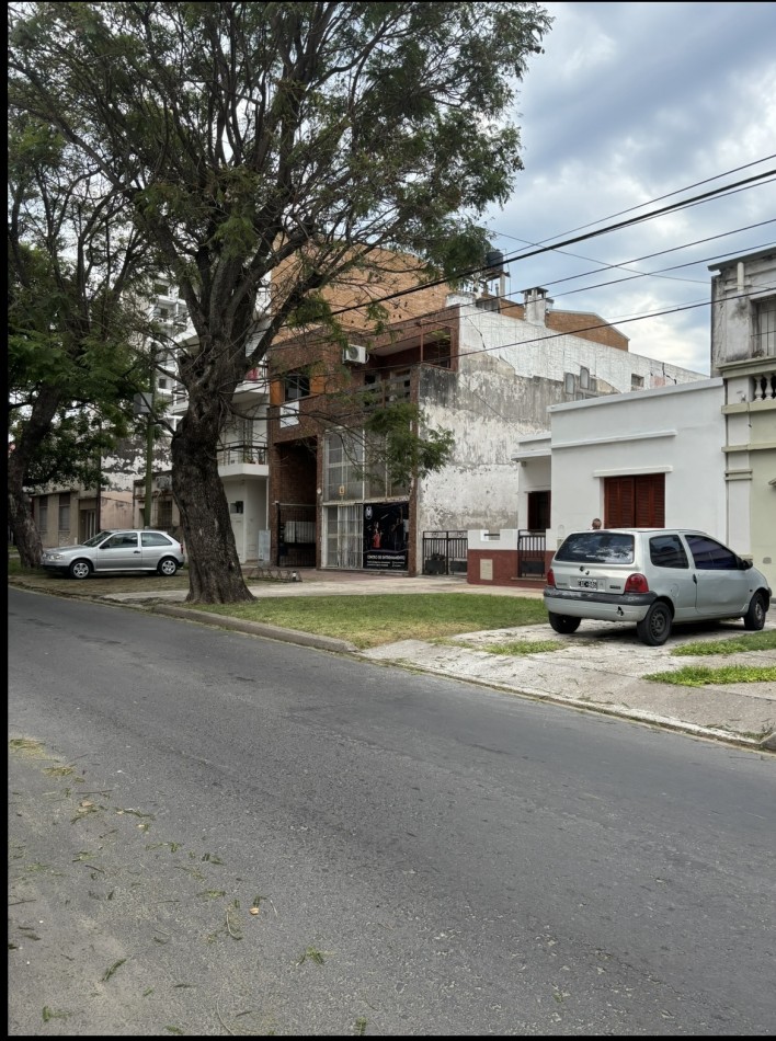 VENTA GRAN PROPIEDAD MULTIUSO - Calle Nogoya