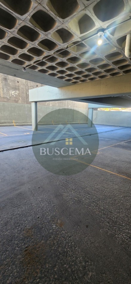 Semipiso en pleno centro EN VENTA - Calle Alem 866