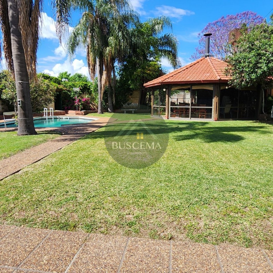 VENTA - Casa Premium 1.218 m² en Zona Sur c/ Piscina Climatizada + Lote Propio Adicional
