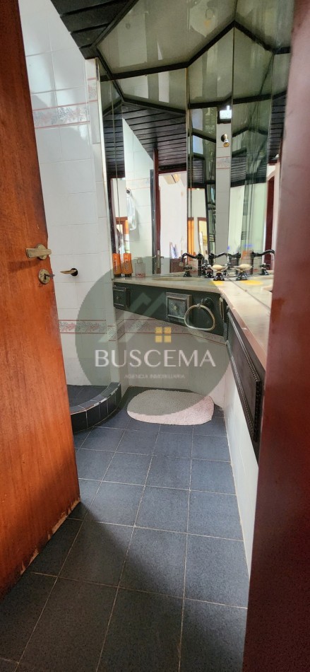 ESPECTACULAR CASA EN VENTA - ZONA SUR DE PARANA 