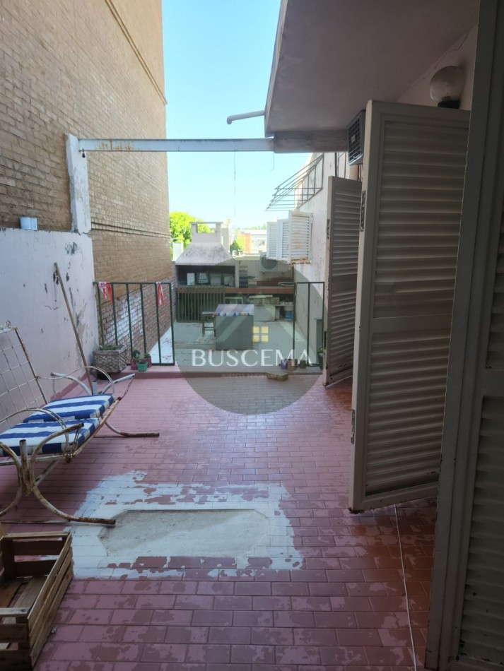 VENTA GRAN PROPIEDAD MULTIUSO - Calle Nogoya