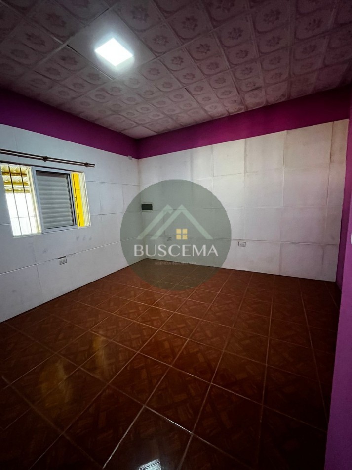 CASA EN VENTA- oportunidad inversion, Colonia avellaneda 