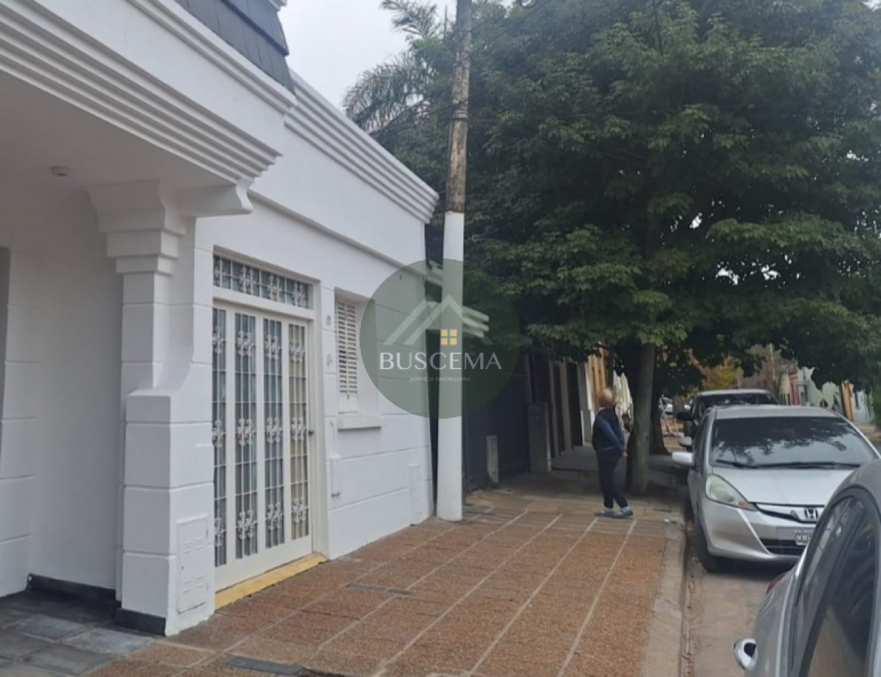 CASA EN ALQUILER - ZONA PARQUE URQUIZA