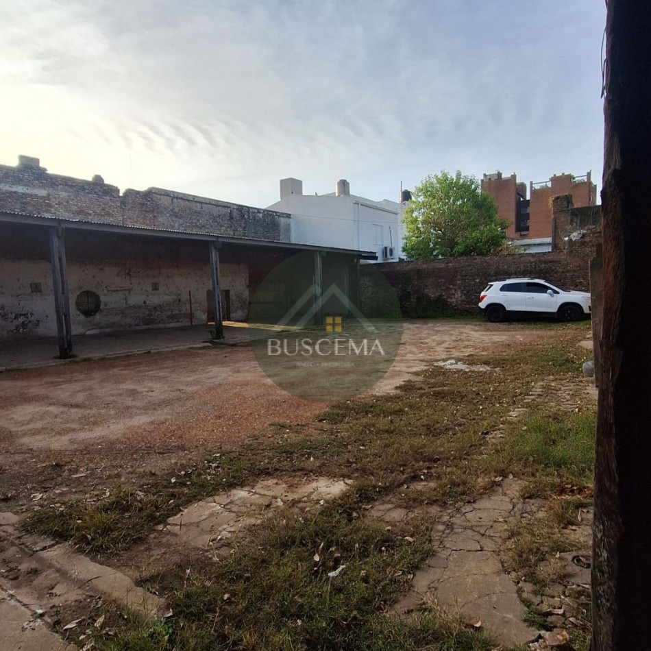 TERRENO DE CASI 1.000 M² EN EL CORAZON DEL MICROCENTRO