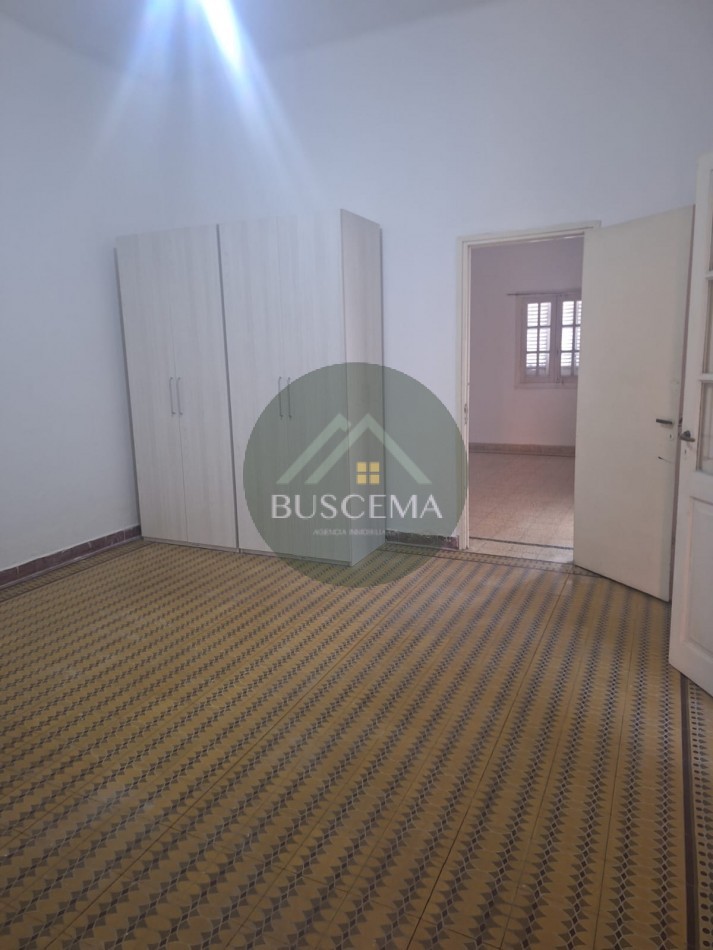 CASA EN ALQUILER - ZONA PARQUE URQUIZA