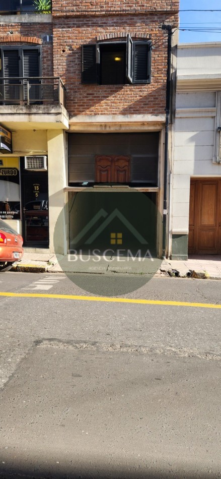 EN VENTA - COCHERA TECHADA EN MICROCENTRO