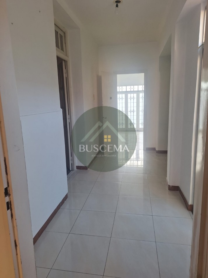 CASA EN ALQUILER - ZONA PARQUE URQUIZA