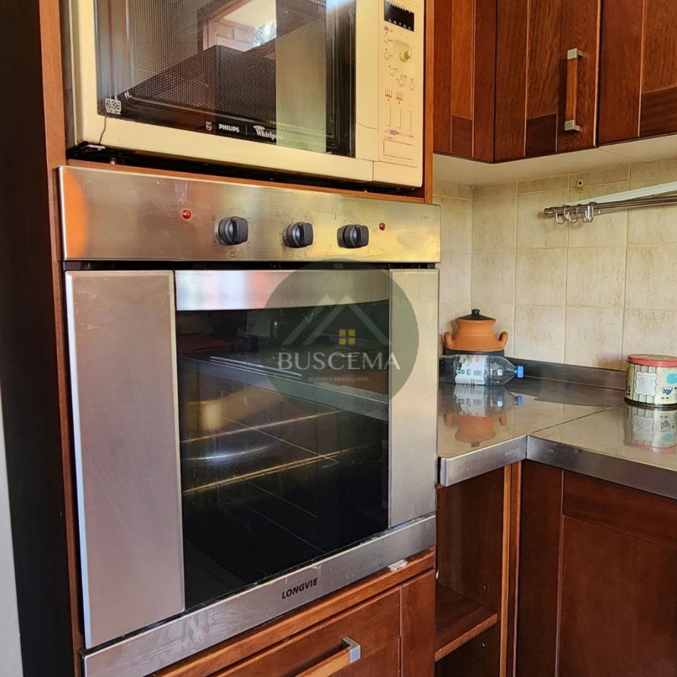 VENTA - Casa Premium 1.218 m² en Zona Sur c/ Piscina Climatizada + Lote Propio Adicional