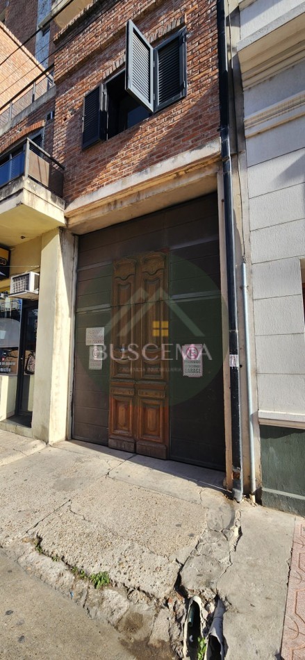 EN VENTA - COCHERA TECHADA EN MICROCENTRO