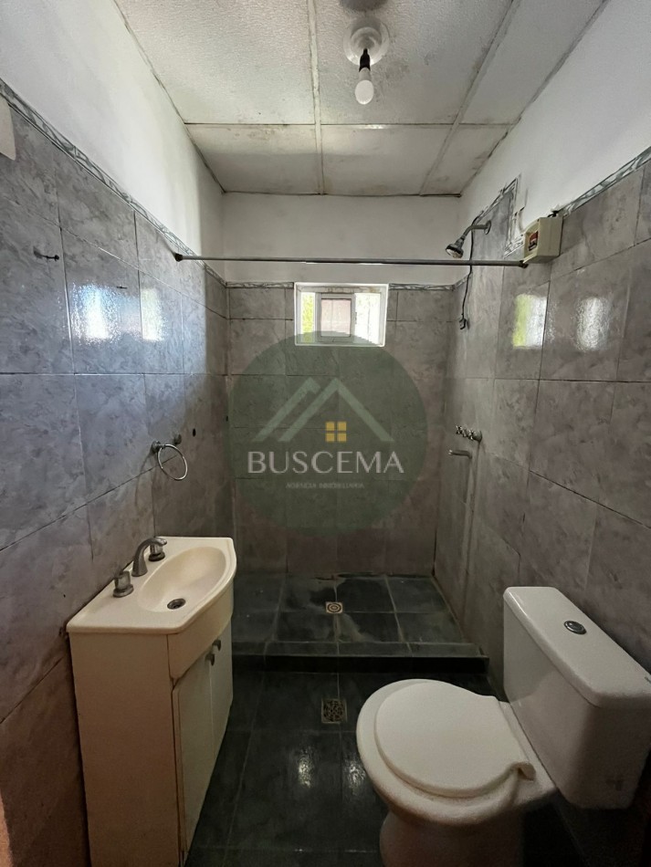 CASA EN VENTA- oportunidad inversion, Colonia avellaneda 