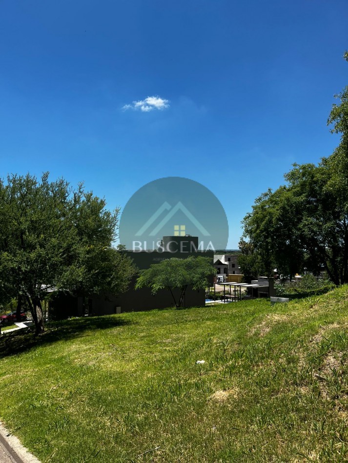 VENTA - Lote 771 m² en B° Privado Puerto Urquiza - Todos los Servicios