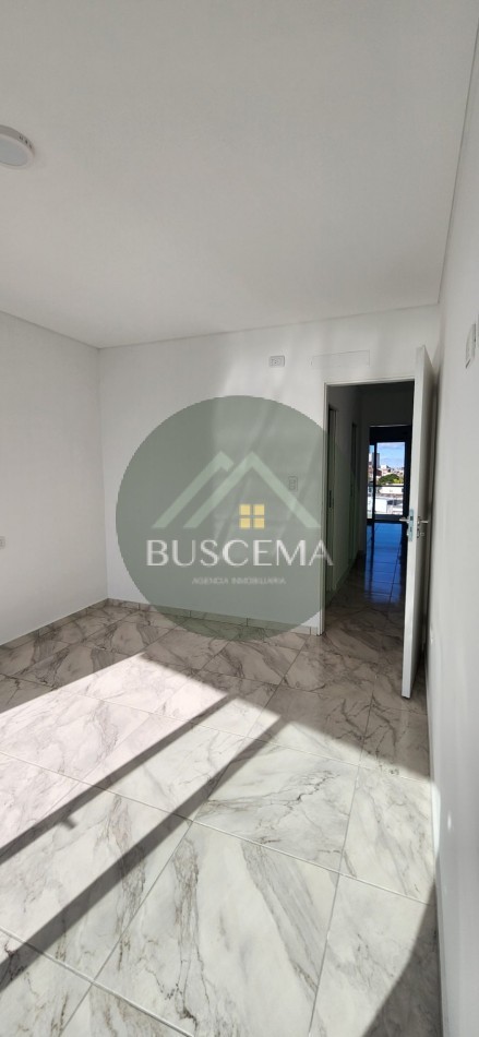 Semipiso en pleno centro EN VENTA - Calle Alem 866