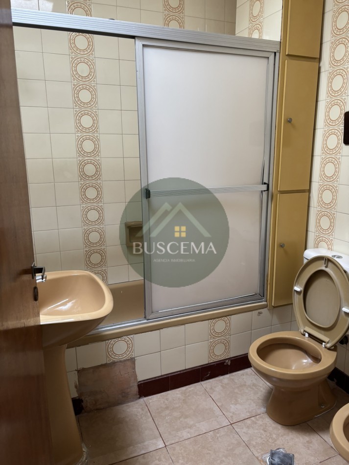 VENTA GRAN PROPIEDAD MULTIUSO - Calle Nogoya