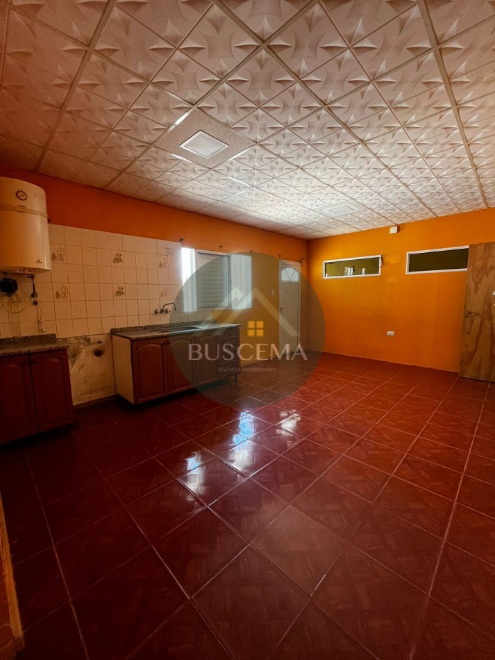 CASA EN VENTA- oportunidad inversion, Colonia avellaneda 