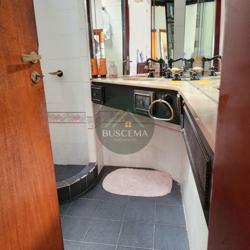 VENTA - Casa Premium 1.218 m² en Zona Sur c/ Piscina Climatizada + Lote Propio Adicional