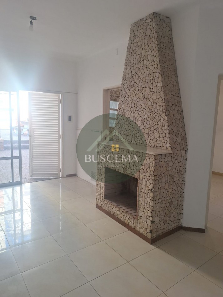 CASA EN ALQUILER - ZONA PARQUE URQUIZA