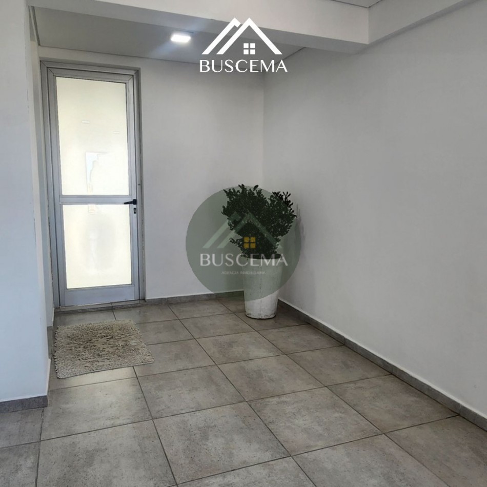 Semipiso en pleno centro EN VENTA - Calle Alem 866