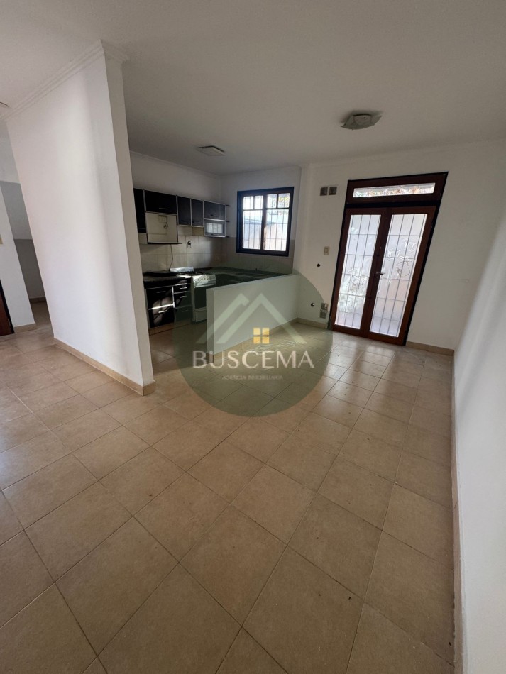 ALQUILER - Casa en Barrio Privado, Zona Paracao