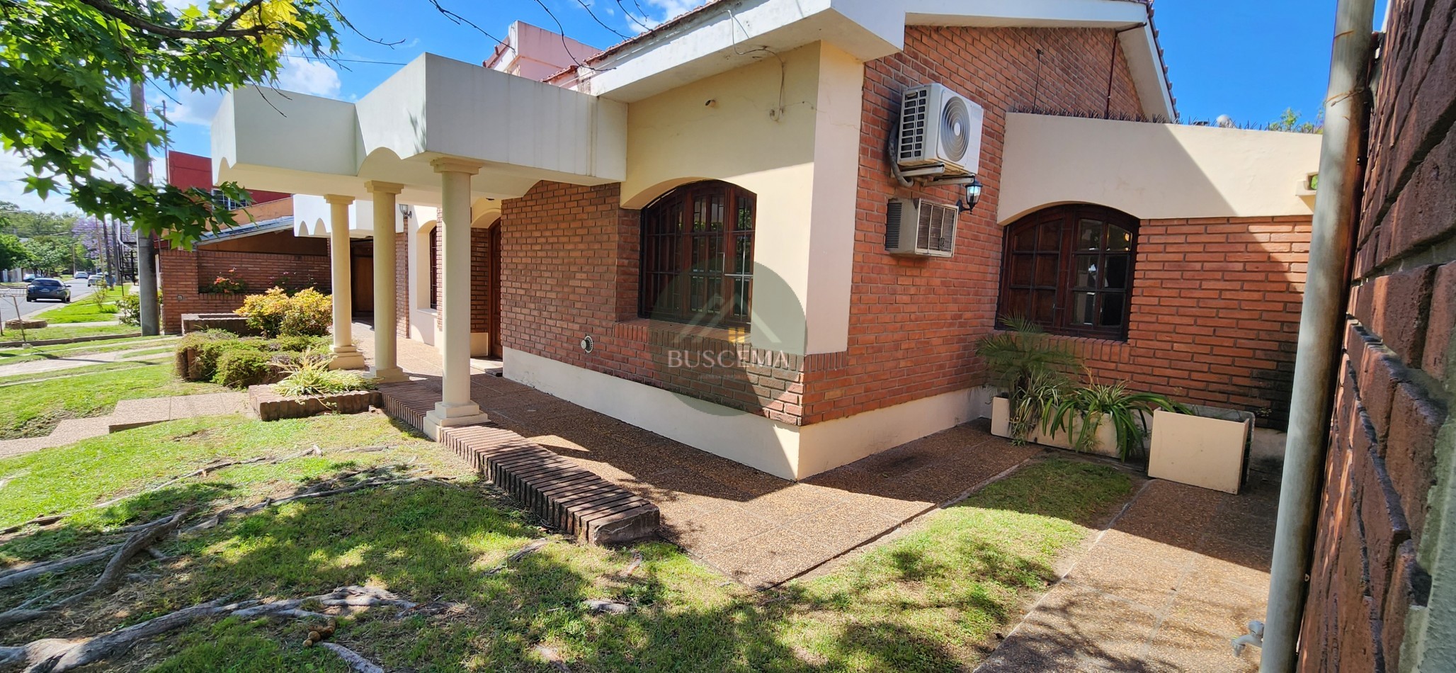 ESPECTACULAR CASA EN VENTA - ZONA SUR DE PARANA 