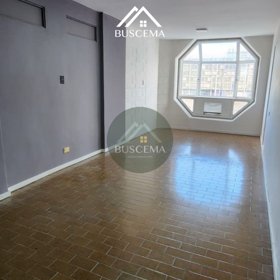 Oficina en alquiler - Frente a Casa de Gobierno y Tribunales