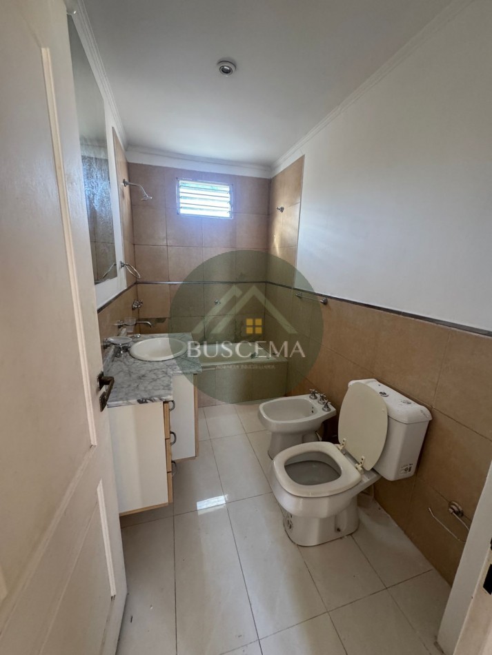 ALQUILER - Casa en Barrio Privado, Zona Paracao