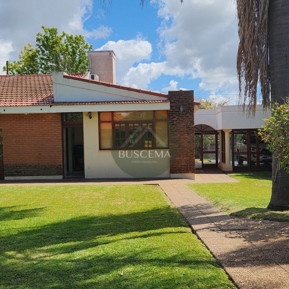 VENTA - Casa Premium 1.218 m² en Zona Sur c/ Piscina Climatizada + Lote Propio Adicional