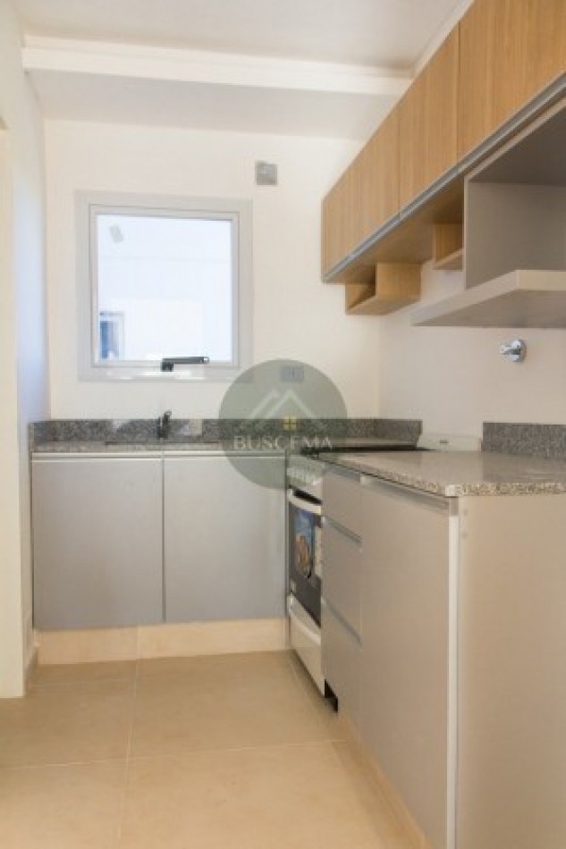 EN VENTA HERMOSO MONOAMBIENTE CON COCHERA