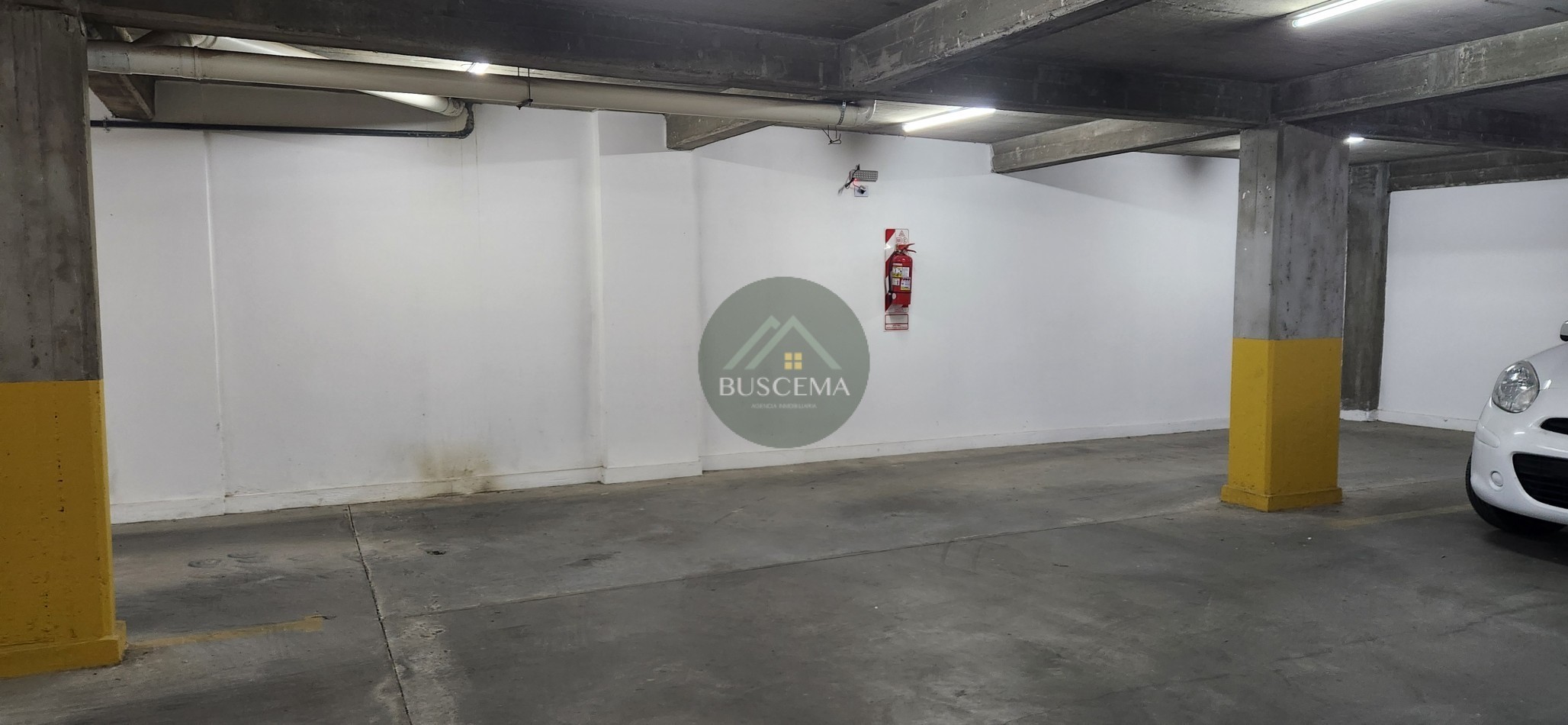 EN VENTA HERMOSO MONOAMBIENTE CON COCHERA