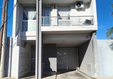 CASA MODERNA EN BARRIO CERRADO